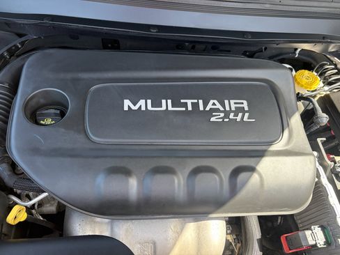 Used 2018 Jeep Cherokee Limited w/ Trailer Tow Group AWD/4WD image 35