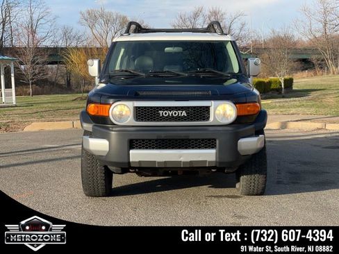 Used 2007 Toyota FJ Cruiser 4WD image 9