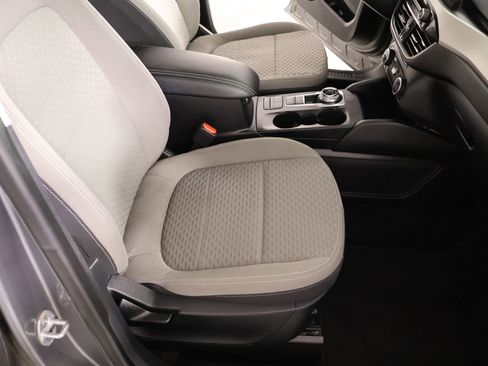 Used 2021 Ford Escape SE image 12