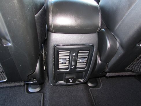 Used 2020 Jeep Grand Cherokee Altitude image 26