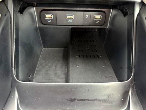 Used 2023 Kia Sorento S FWD image 29