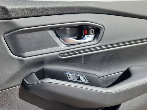 Used 2023 Honda Accord Touring image 16