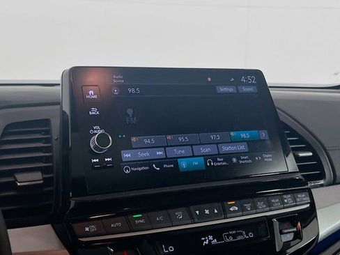 Used 2025 Honda Odyssey Touring image 13