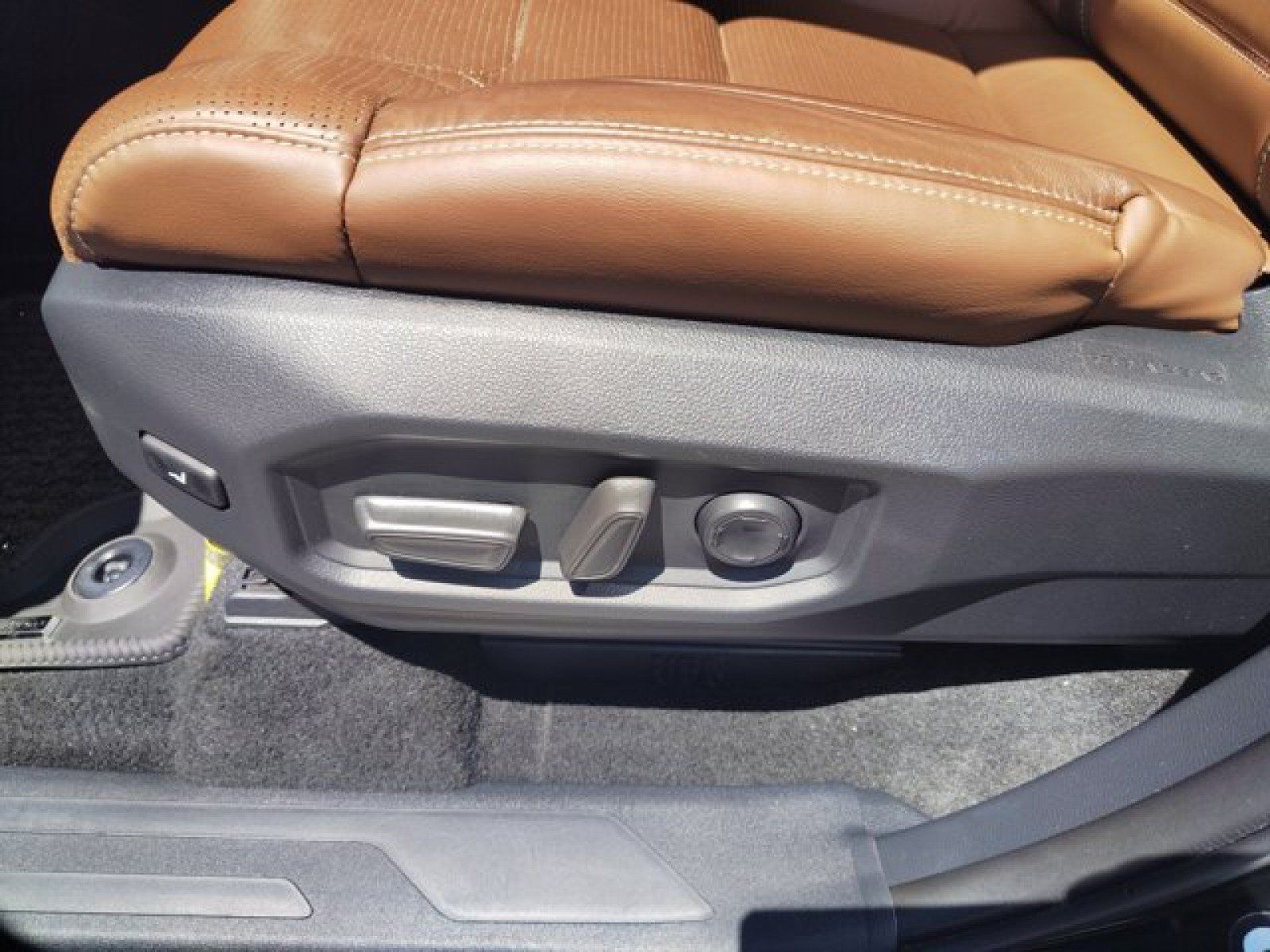 Used 2025 Toyota Tundra 1794 Edition AWD/4WD image 11
