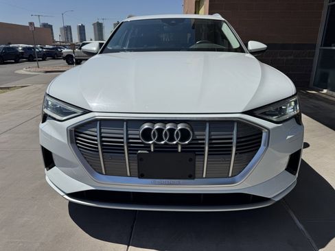 Used 2022 Audi e-tron Premium image 10