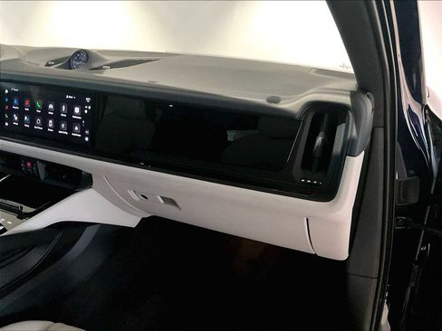 Used 2025 Porsche Cayenne GTS image 23