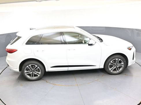 Certified 2025 Audi Q5 Premium w/ Convenience Package AWD/4WD image 42