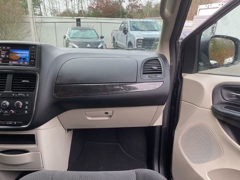 Used 2017 Dodge Grand Caravan SE w/ Power Window Group image 29