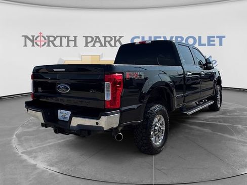 Used 2019 Ford F250 XLT w/ XLT Premium Package AWD/4WD image 3