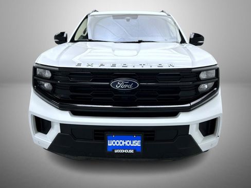 Used 2025 Ford Expedition Active AWD/4WD image 2