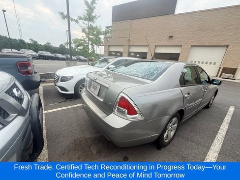Used 2009 Ford Fusion SE FWD image 4