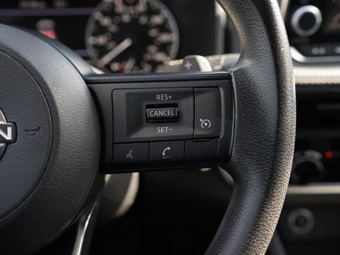 Used 2023 Nissan Rogue S image 20