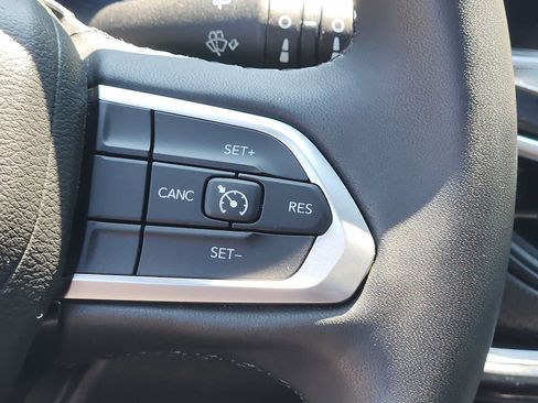 Certified 2023 Jeep Compass Latitude w/ Sun and Sound Group AWD/4WD image 22