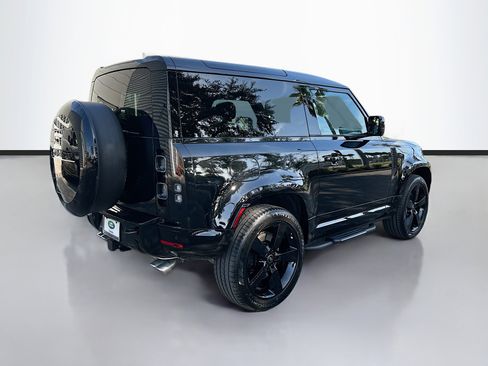 New 2025 Land Rover Defender 90 V8 image 4