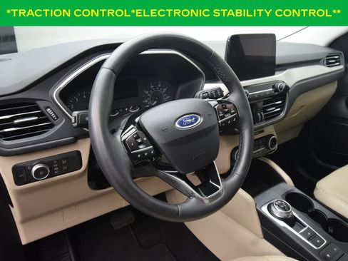 Used 2022 Ford Escape SEL AWD/4WD image 16