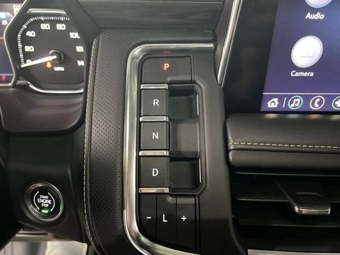 Certified 2021 GMC Yukon XL SLT w/ SLT Premium Package AWD/4WD image 15