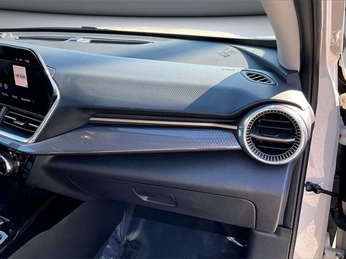 Used 2026 Chevrolet Trax ACTIV w/ Sunroof Package image 26