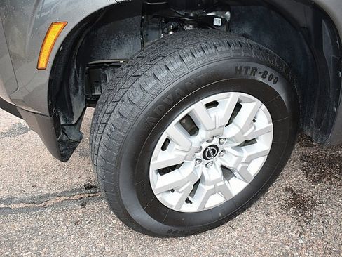 Certified 2023 Nissan Frontier SV image 15