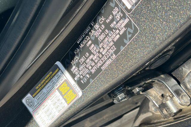 Used 2025 Kia K4 EX FWD image 37