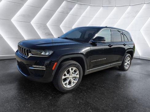 Used 2023 Jeep Grand Cherokee Limited image 1