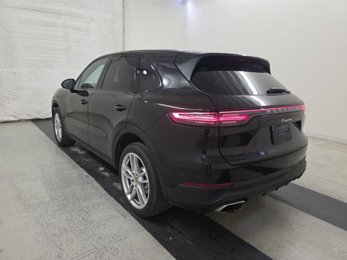 Used 2023 Porsche Cayenne AWD/4WD image 8