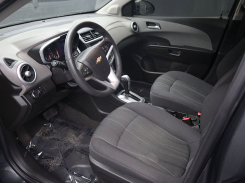 Used 2020 Chevrolet Sonic LT image 13