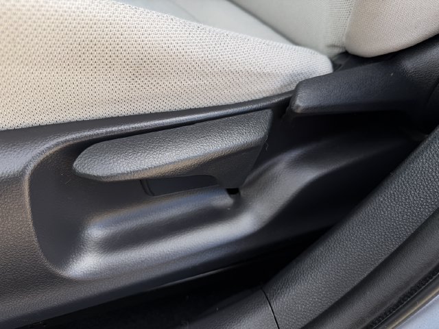 Used 2020 Toyota Corolla L FWD image 22