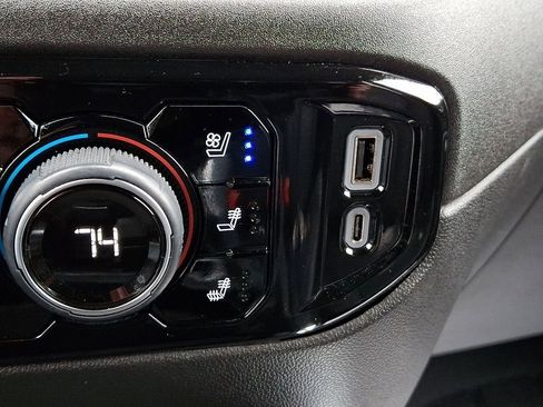 Certified 2025 Chevrolet Silverado 2500 LTZ w/ LTZ Convenience Package image 25