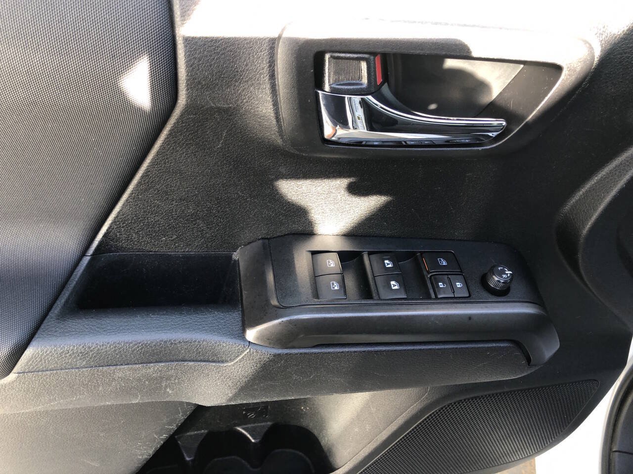 Used 2021 Toyota Tacoma TRD Sport AWD/4WD image 14