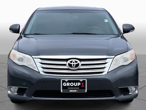 Used 2011 Toyota Avalon Limited image 3