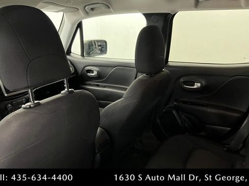 Used 2023 Jeep Renegade Latitude image 19