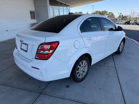 Used 2019 Chevrolet Sonic LT w/ Convenience Package image 3