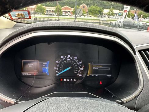 Used 2016 Ford Edge SEL w/ Equipment Group 201A AWD/4WD image 28