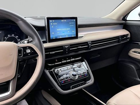 Used 2022 Lincoln Corsair FWD image 6
