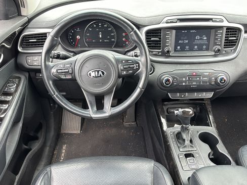 Used 2018 Kia Sorento EX w/ EX Advanced Touring Package FWD image 11