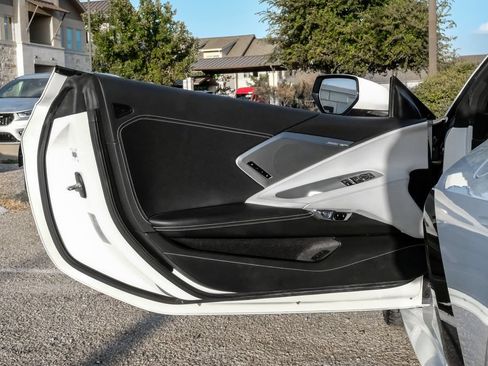 Used 2020 Chevrolet Corvette Stingray Preferred Cpe w/ 2LT Preferred Equipment Group RWD image 36