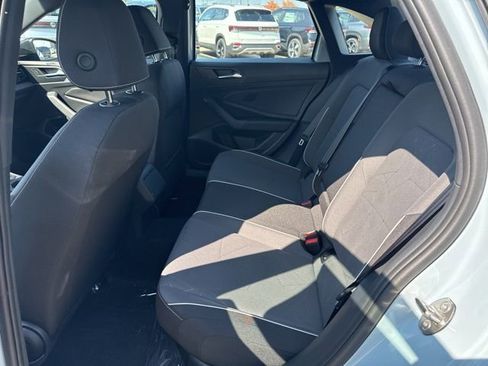 Used 2025 Volkswagen Jetta Sport image 16