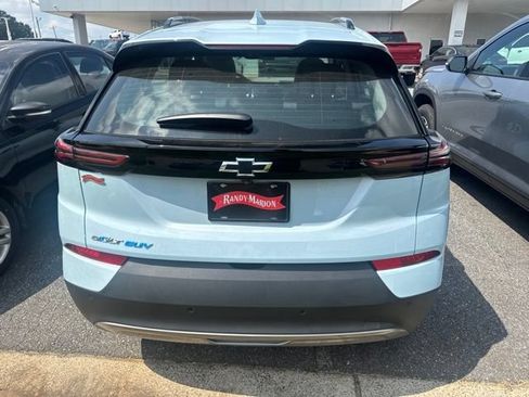 Used 2023 Chevrolet Bolt EUV Premier w/ Sun & Sound Package FWD image 5