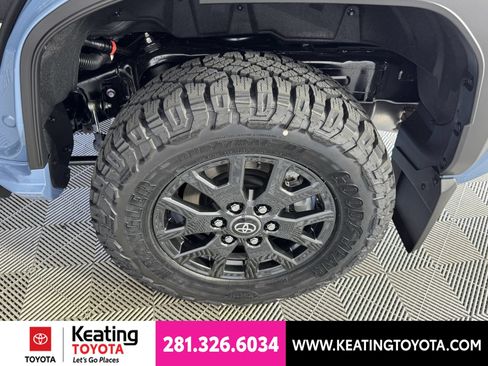 New 2026 Toyota 4Runner SR5 AWD/4WD image 15