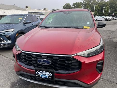 Used 2025 Ford Escape ST-Line w/ Tech Pack #1 FWD image 2
