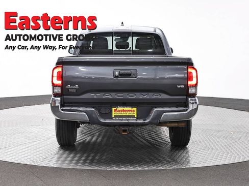 Used 2020 Toyota Tacoma SR5 AWD/4WD image 6