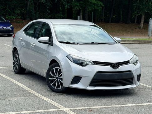Used 2015 Toyota Corolla LE FWD image 4