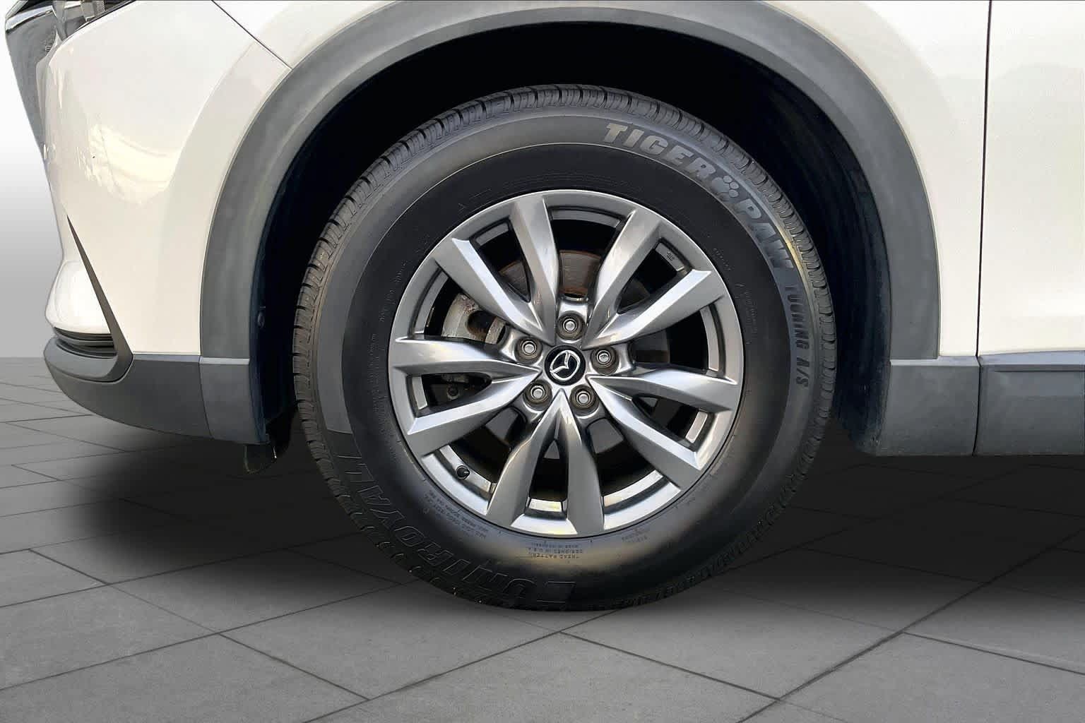 Used 2021 MAZDA CX-9 Touring w/ Touring Premium Package AWD/4WD image 11