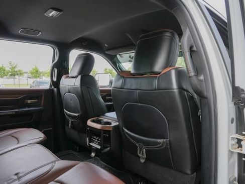 Used 2019 RAM 2500 Limited AWD/4WD image 35