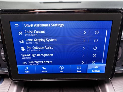 Used 2022 Ford Explorer XLT w/ Equipment Group 202A RWD image 21