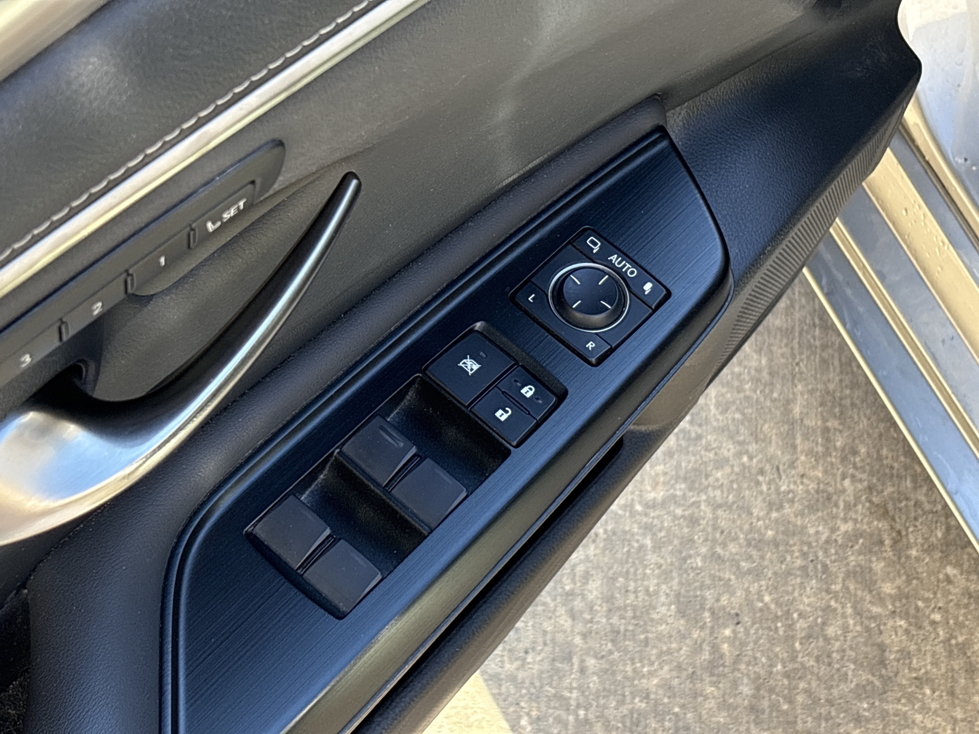 Used 2020 Lexus ES 350 F Sport w/ Accessory Package FWD image 34