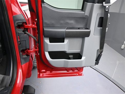 Used 2024 Ford F250 XLT w/ Camper Package image 15