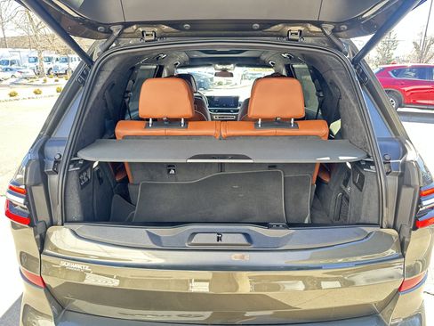 Used 2023 BMW X7 M60i w/ Executive Package image 54