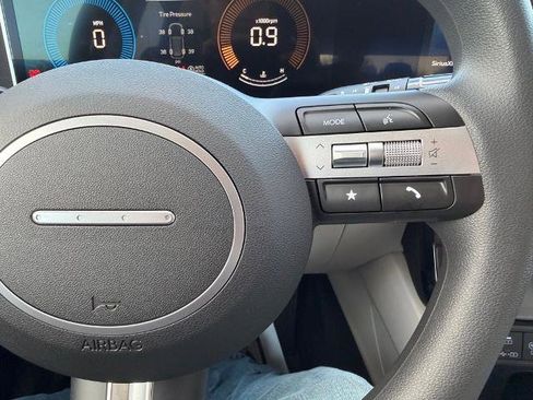 Used 2025 Hyundai Tucson SEL FWD image 15
