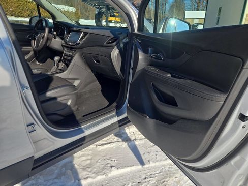 Used 2020 Buick Encore Preferred w/ Safety Package image 21